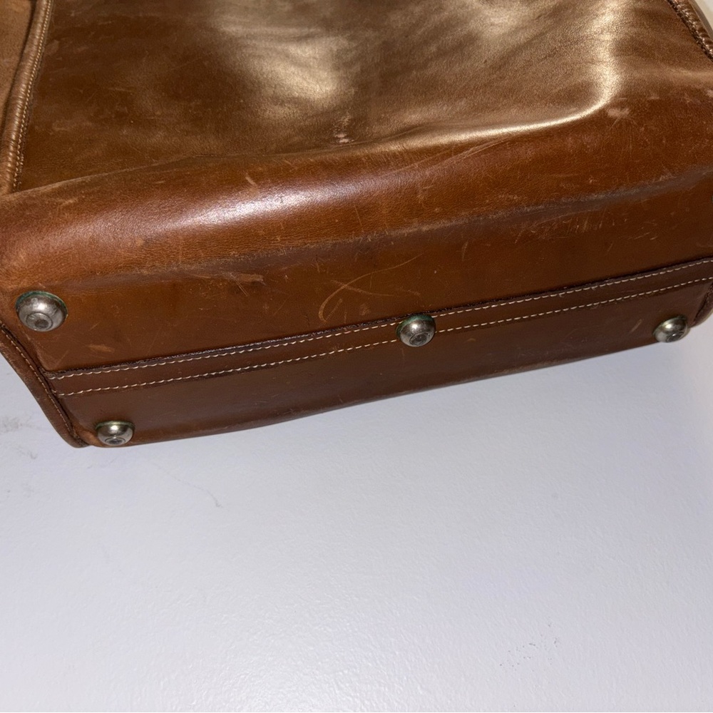 Stunning Leather Heavy Duty Vintage Tote by Atlas - Picture 5 of 10